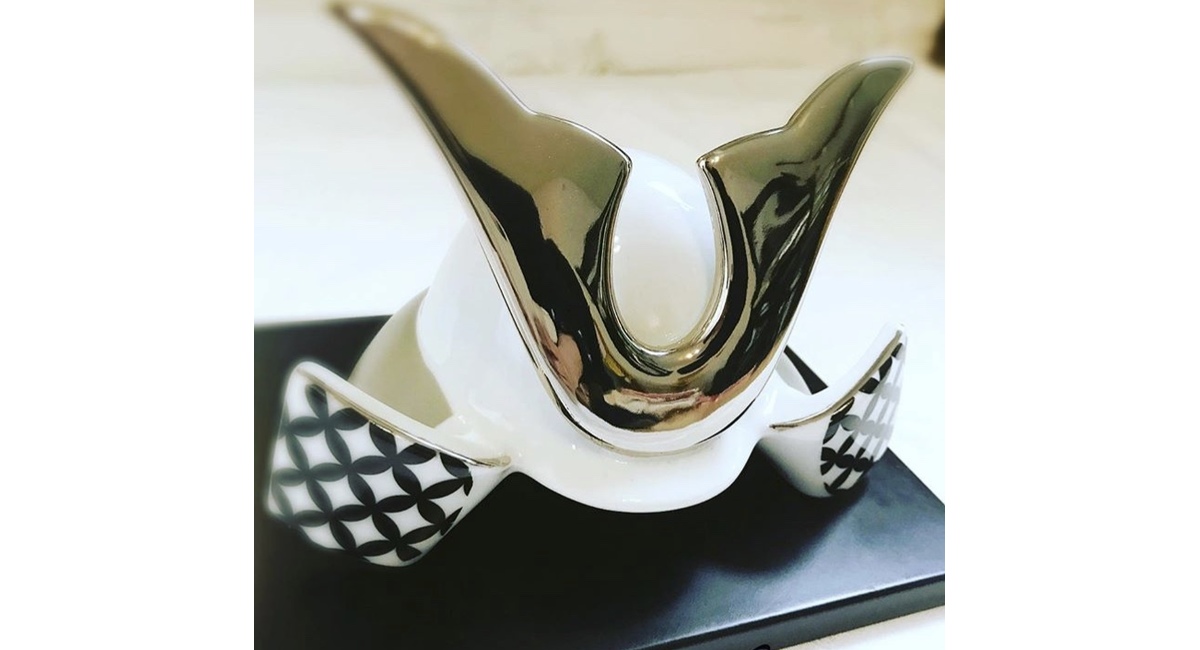 ポーセラーツ兜 兜