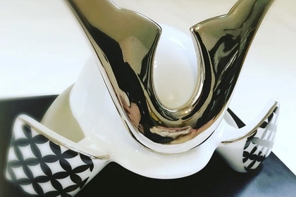 ポーセラーツ兜 兜