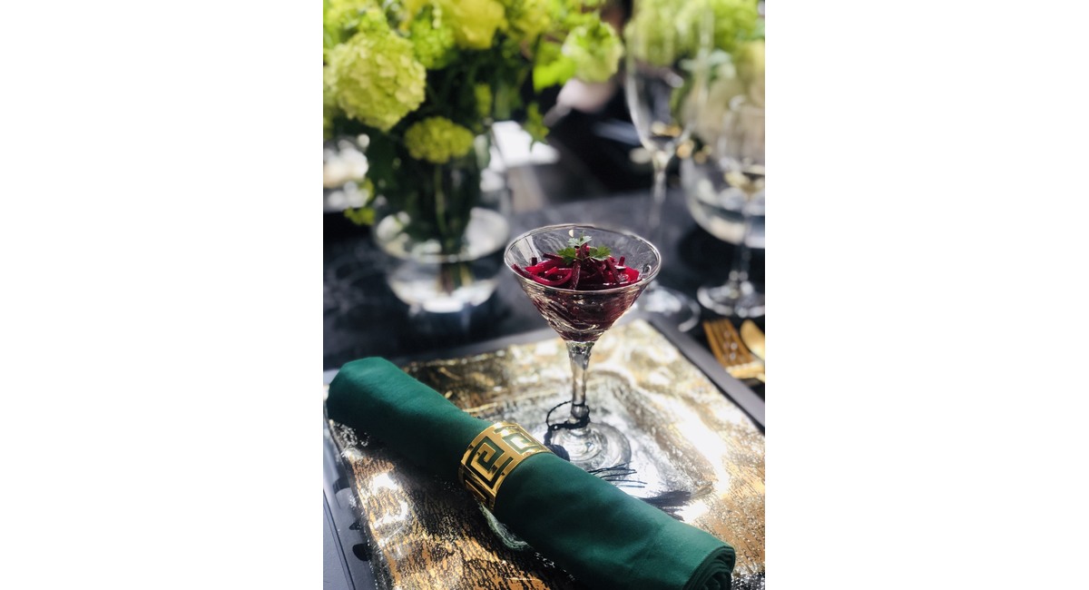 赤いサラダ, ガーデンパーティー, テーブルコーディネート